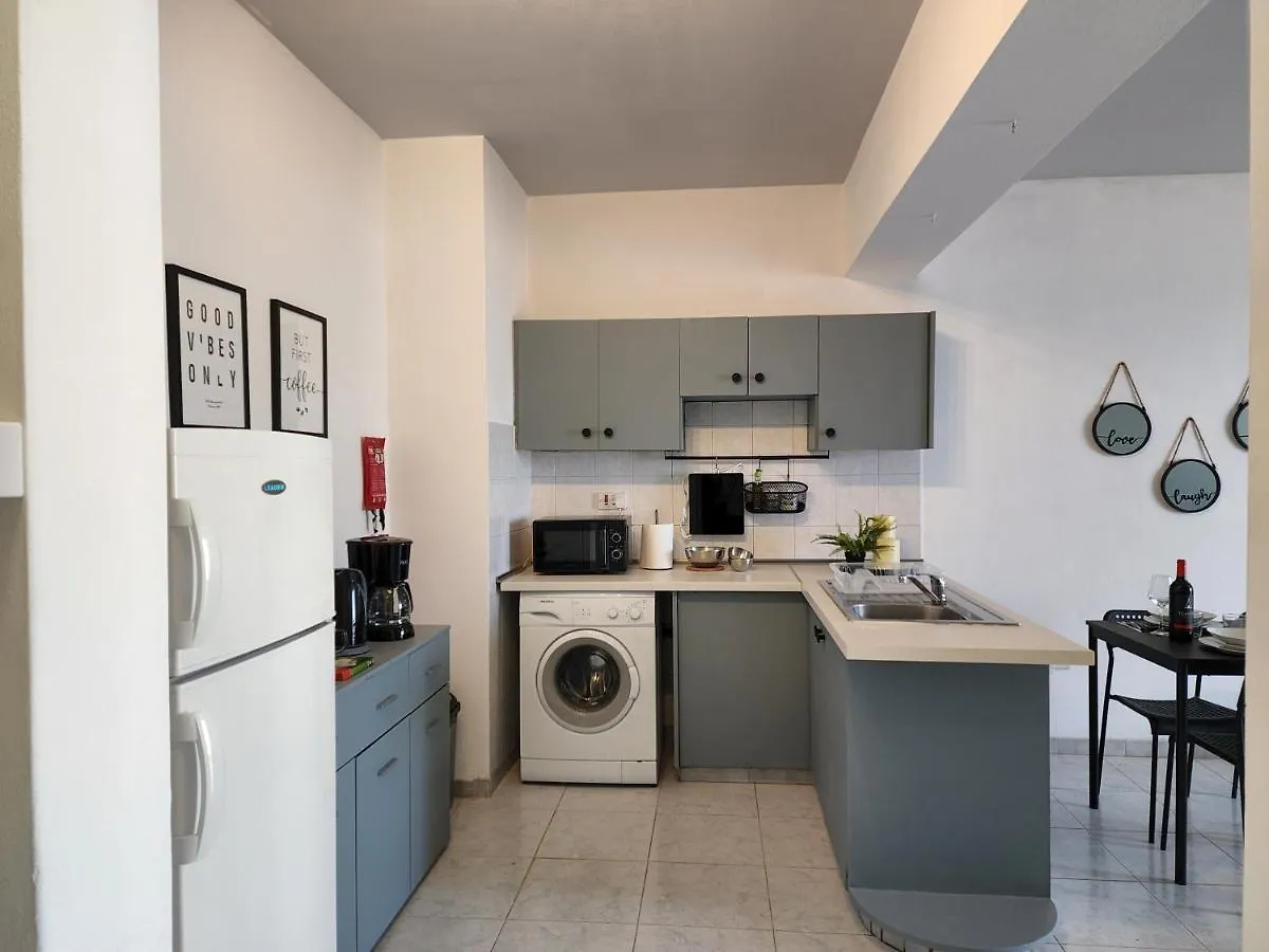 Kay'S City & Seaview One Bedroom Apartment لارنكا