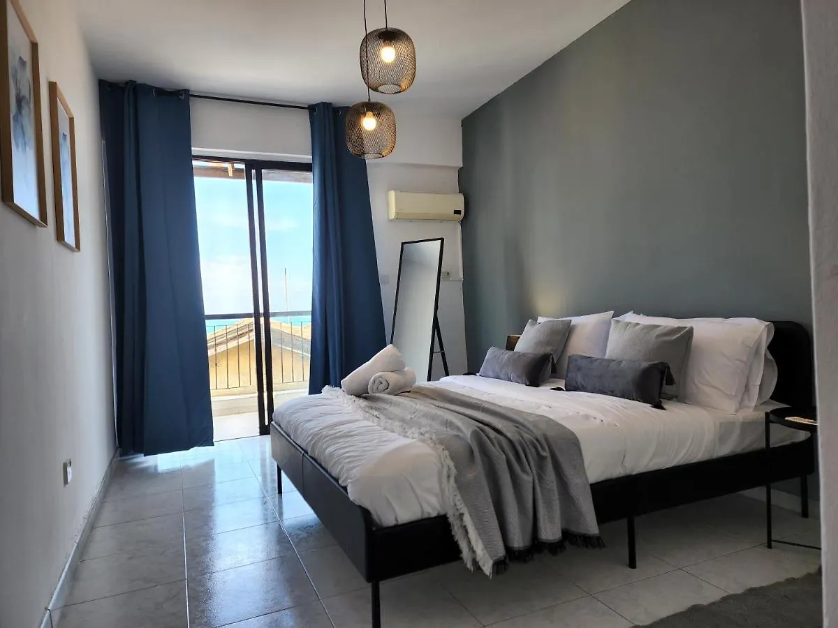 Kay'S City & Seaview One Bedroom Apartment لارنكا 0*,